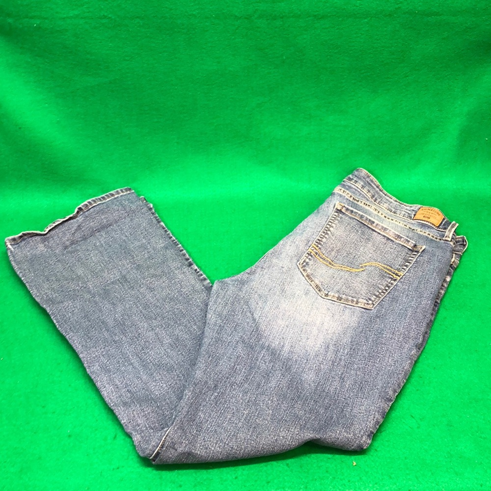 Levi’s Signature Mid Rise Bootcut Jeans Women’s Size 16 M